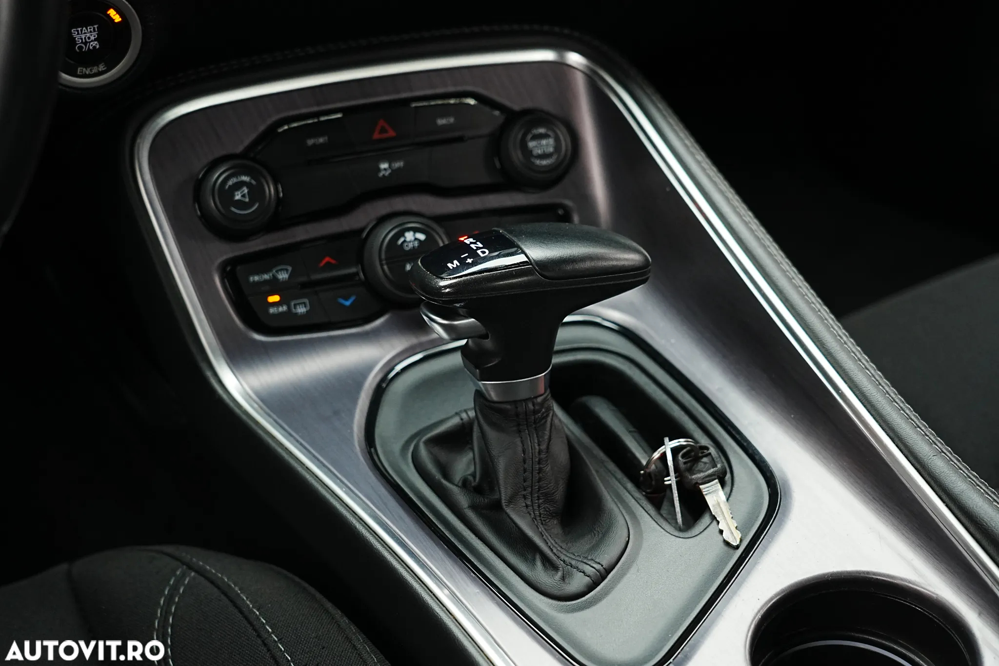 Dodge Challenger Automatik SXT Plus - 25