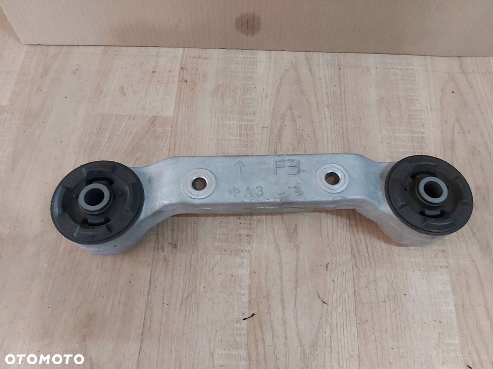 Toyota RAV4 V 2,5 poduszka łapa mocowanie mostu - 2