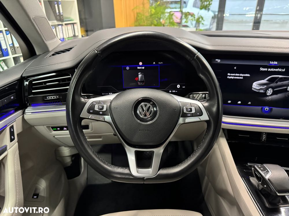 VOLKSWAGEN Touareg 2018 — imagine 21