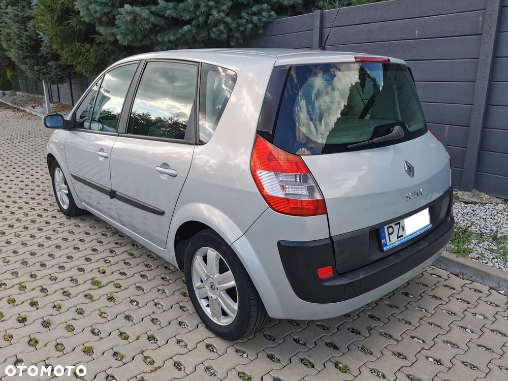 Renault Scenic 1.6 16V Confort Privilege - 16