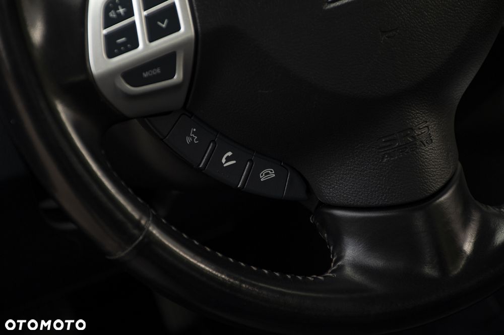 Mitsubishi Lancer 1.8 CVT Intense - 33
