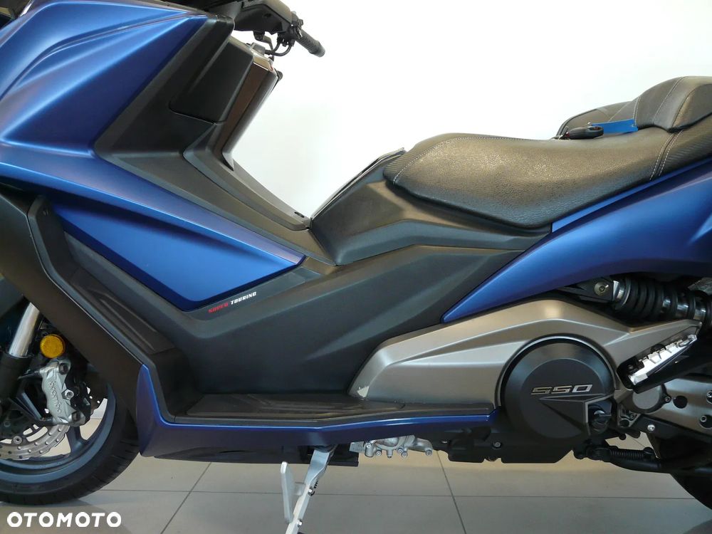 Kymco AK 550 - 8