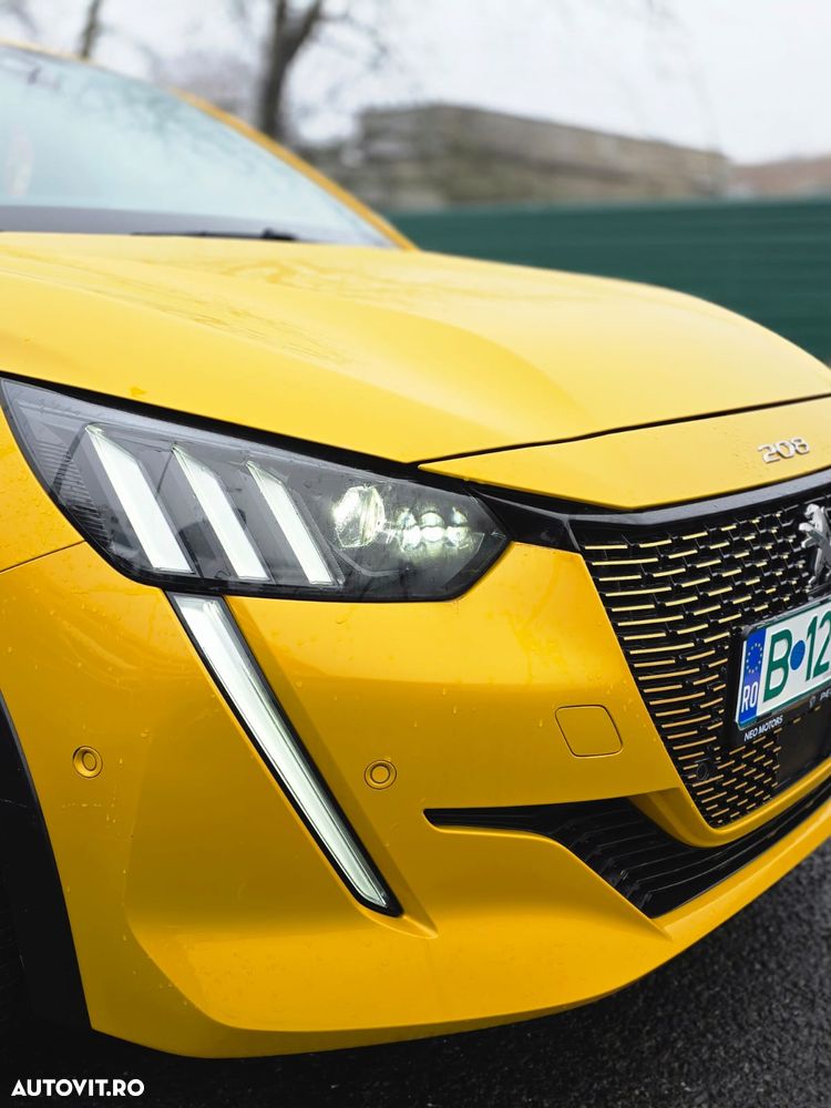 Peugeot 208 e-208 GT-Line - 4