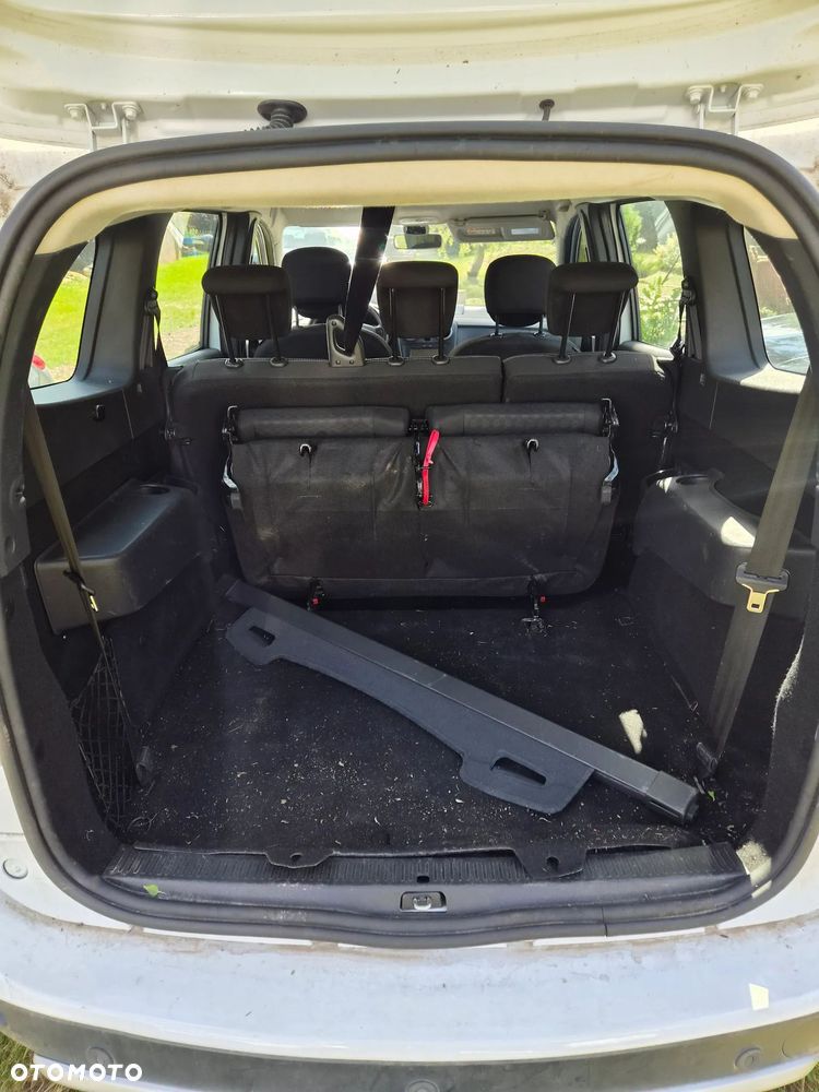 Dacia Lodgy dCi 110 Stepway - 7
