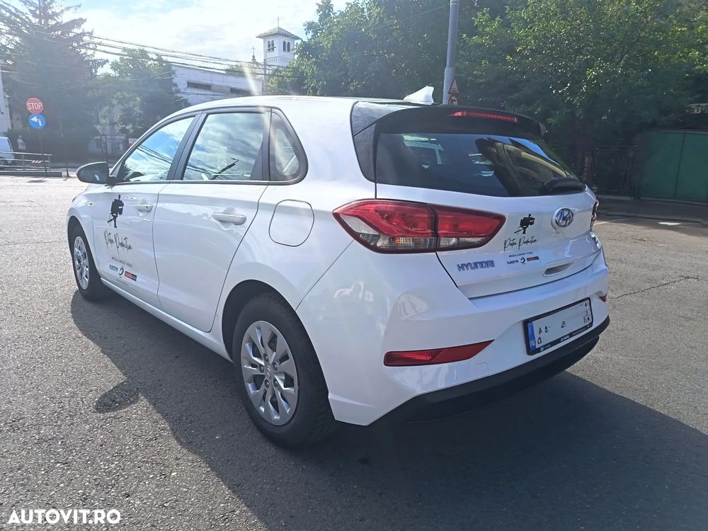 HYUNDAI i30 2023 — imagine 5