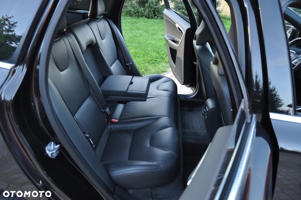 Volvo XC 60 D5 AWD Geartronic Summum - 27