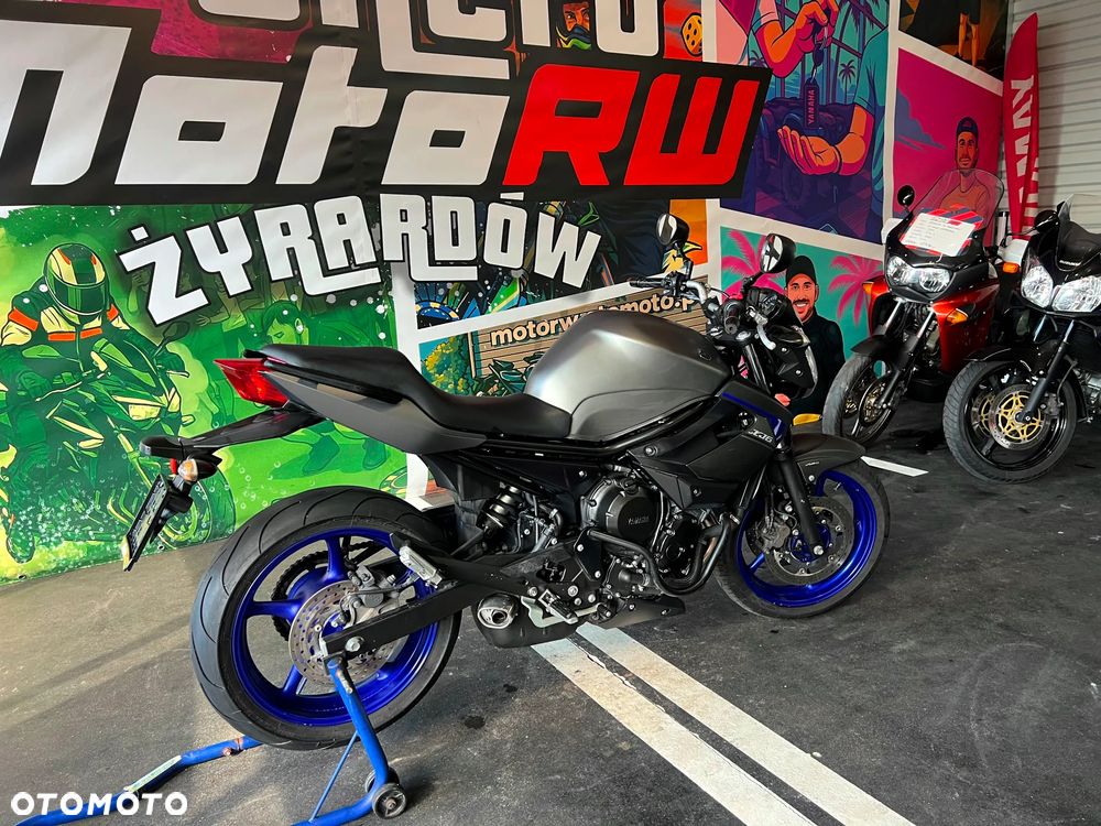 Yamaha XJ - 9