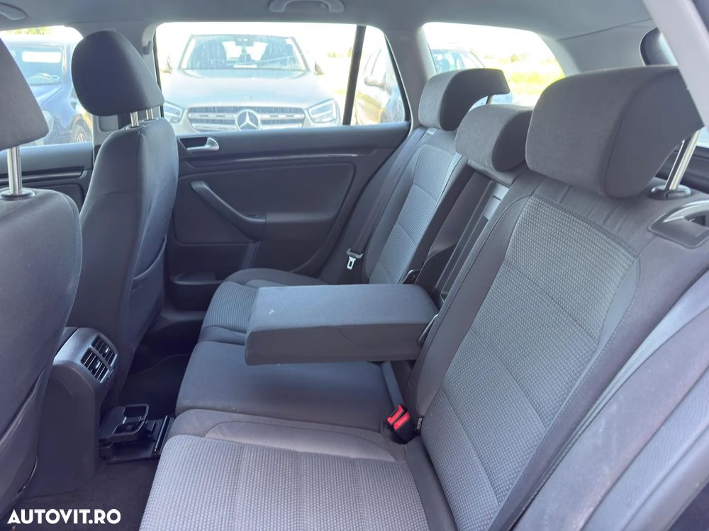 Volkswagen Golf 1.6 TDI DPF BlueMotion Technology move - 7