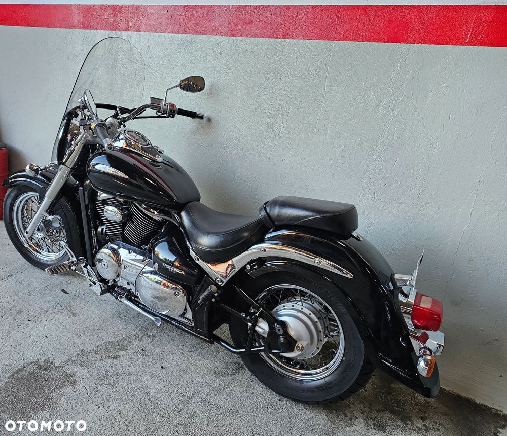 Suzuki VL 800 Volusia - 11