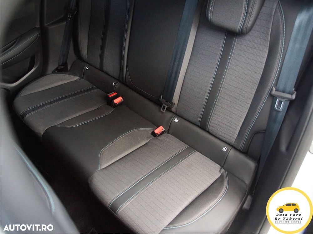 Peugeot 208 PureTech 100 EAT8 Allure Pack - 23