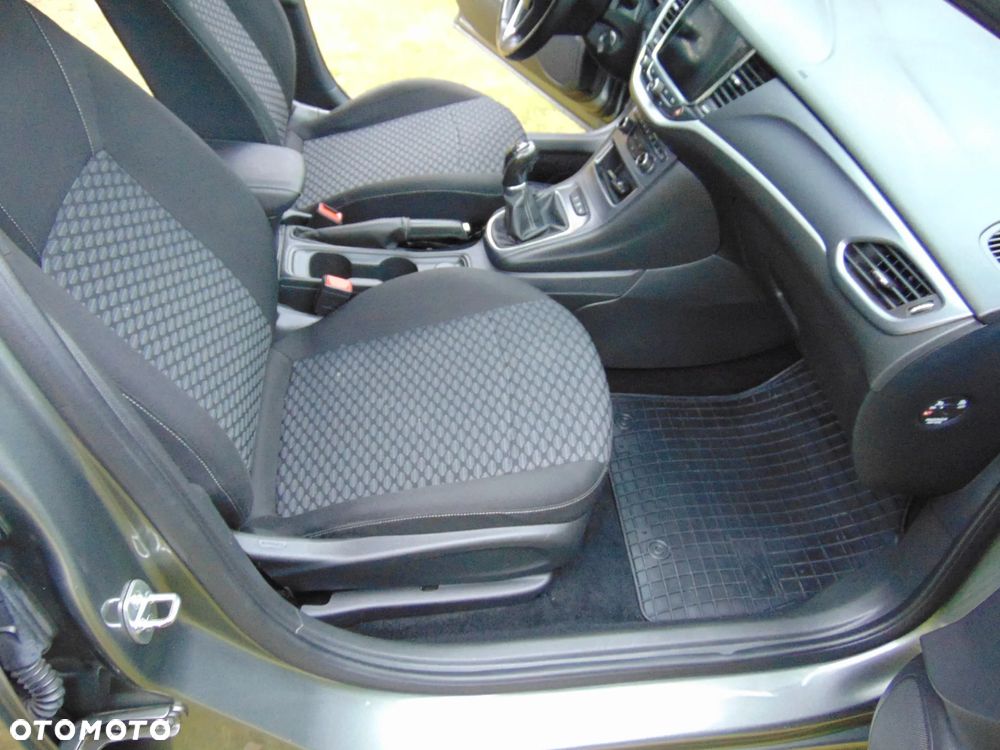 Opel Astra 1.4 Turbo Innovation - 27