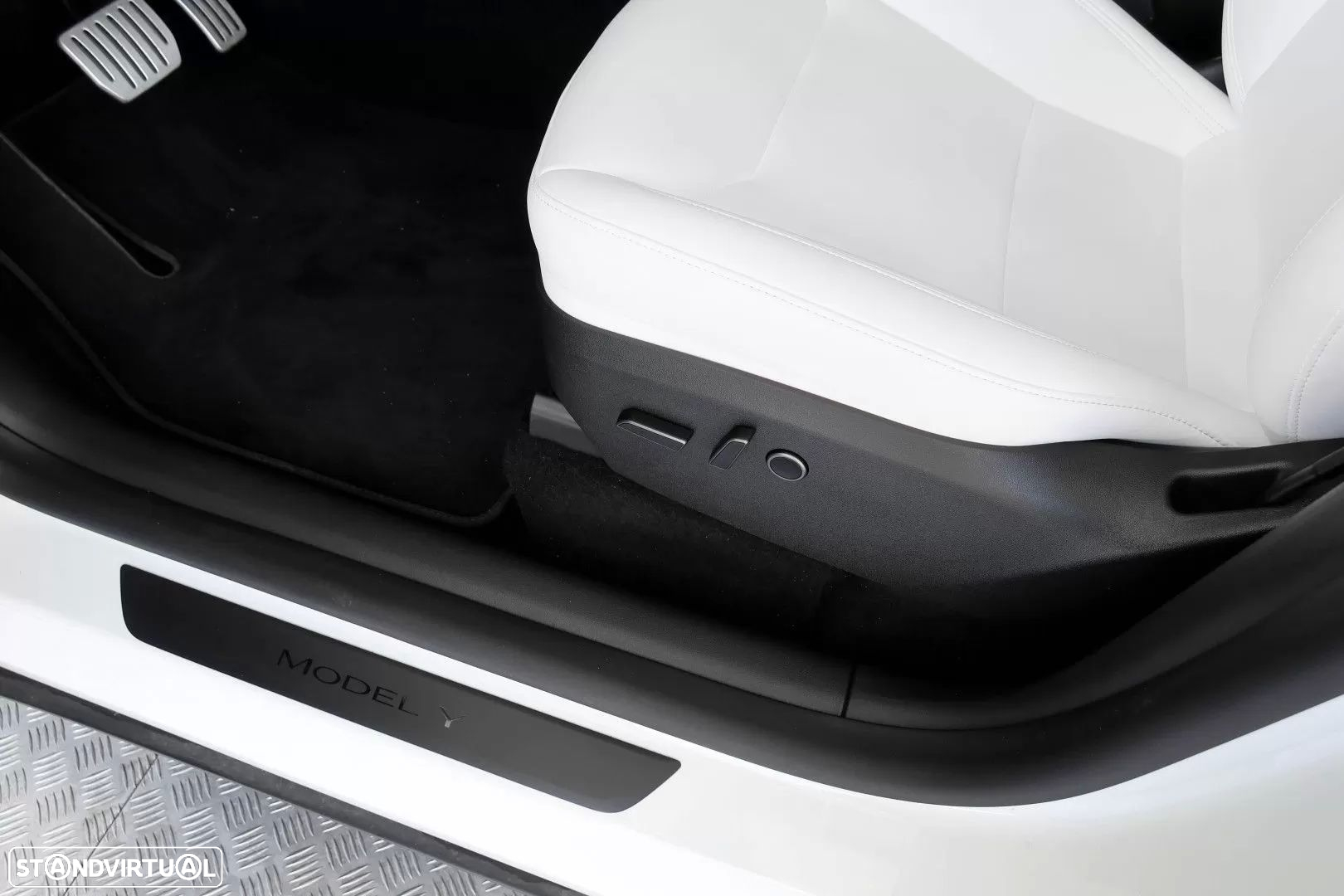 Tesla Model Y Performance Tração Integral - 14
