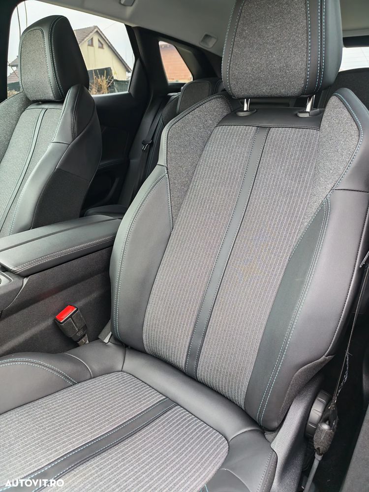 Peugeot 3008 BlueHDi 130 Stop & Start EAT8 Allure Pack - 11