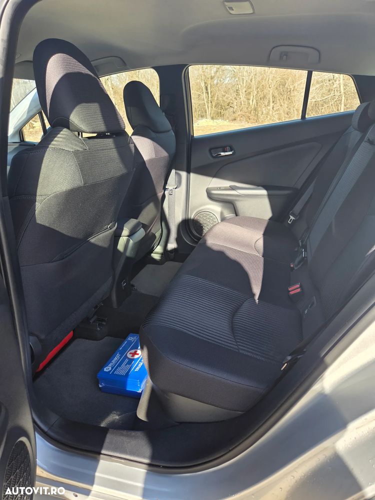 Toyota Prius Hybrid Comfort - 16