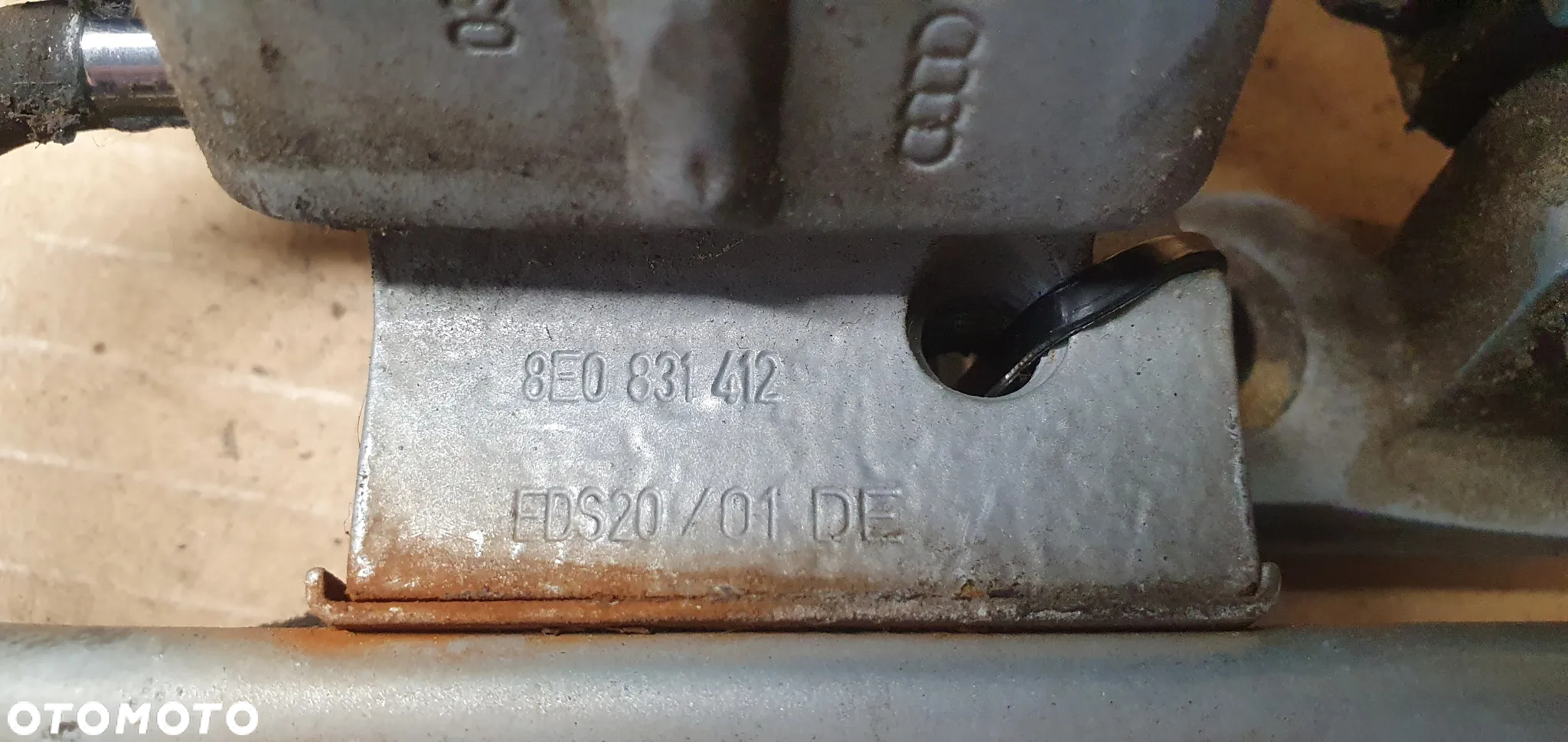 Zawias zawiasy drzwi prawy przód para Audi A4 B6 8E0831412 - 5