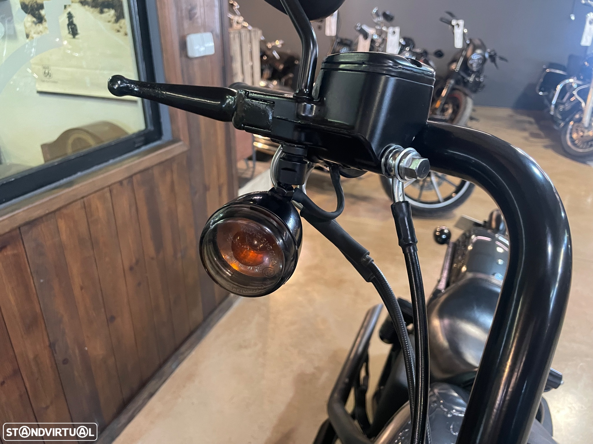 Harley-Davidson Dyna FXDI Super Glide - 6