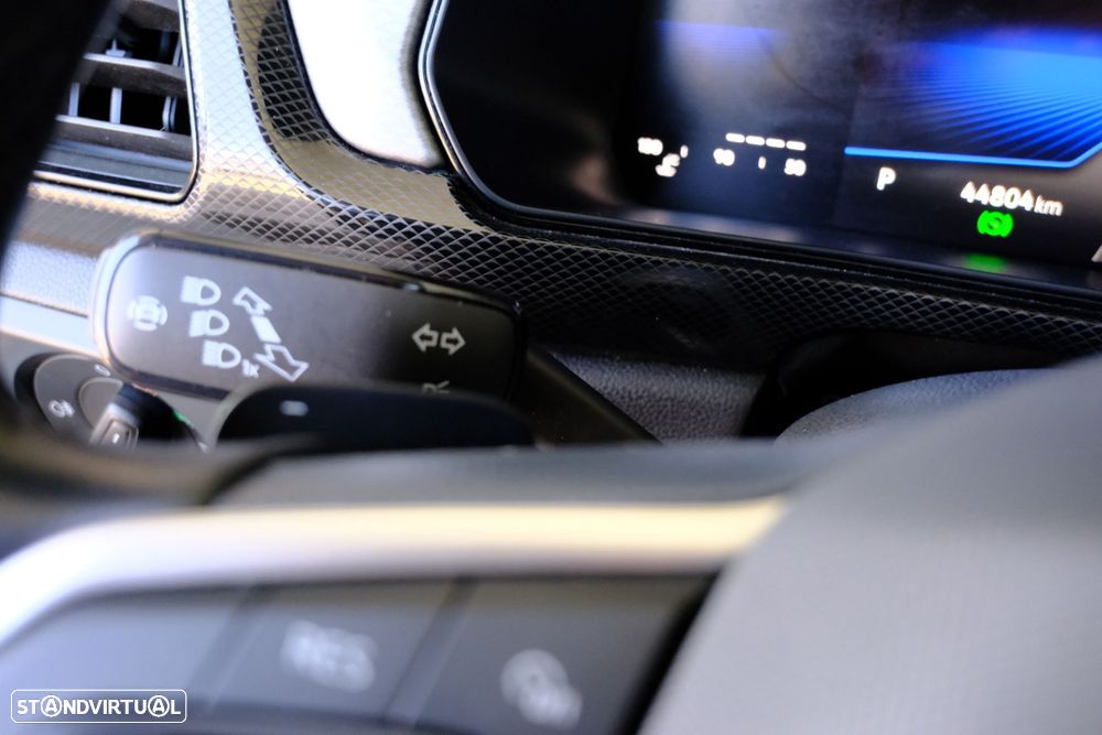 VW T-Cross 1.0 TSI Urban DSG - 16