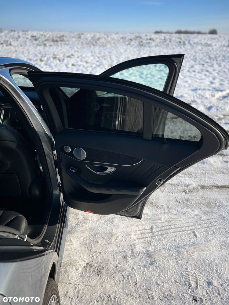 Mercedes-Benz Klasa C 200 4Matic 9G-TRONIC Edition 19 - 15