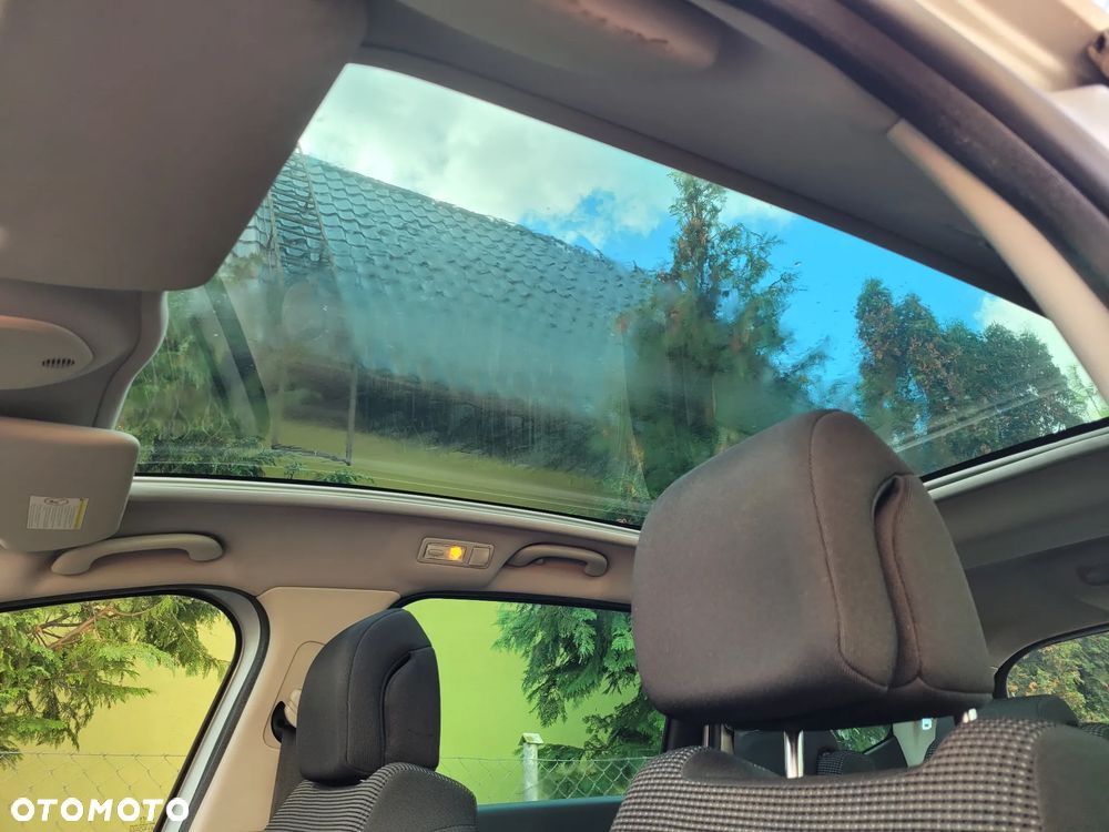 Peugeot 5008 1.6 HDi Premium - 4