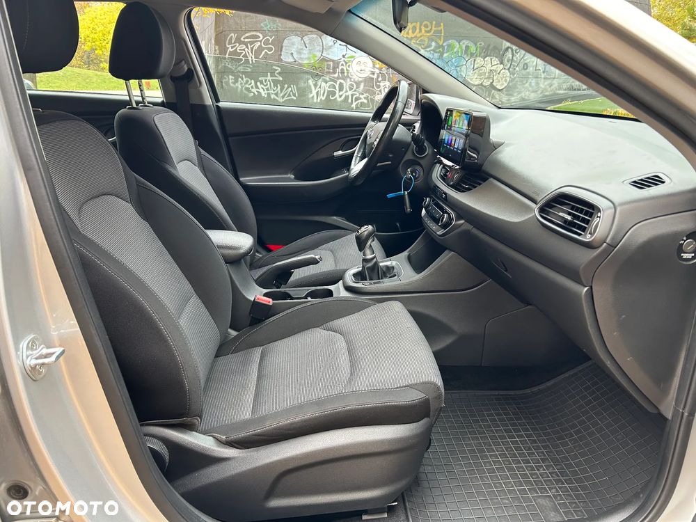 Hyundai i30 1.4 Comfort - 9