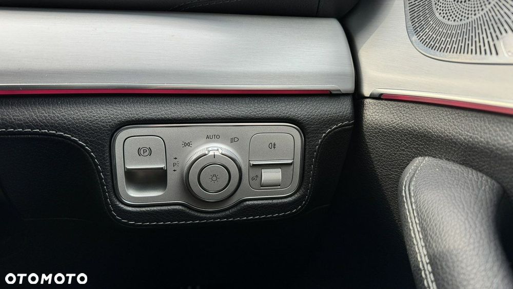 Mercedes-Benz GLS - 18