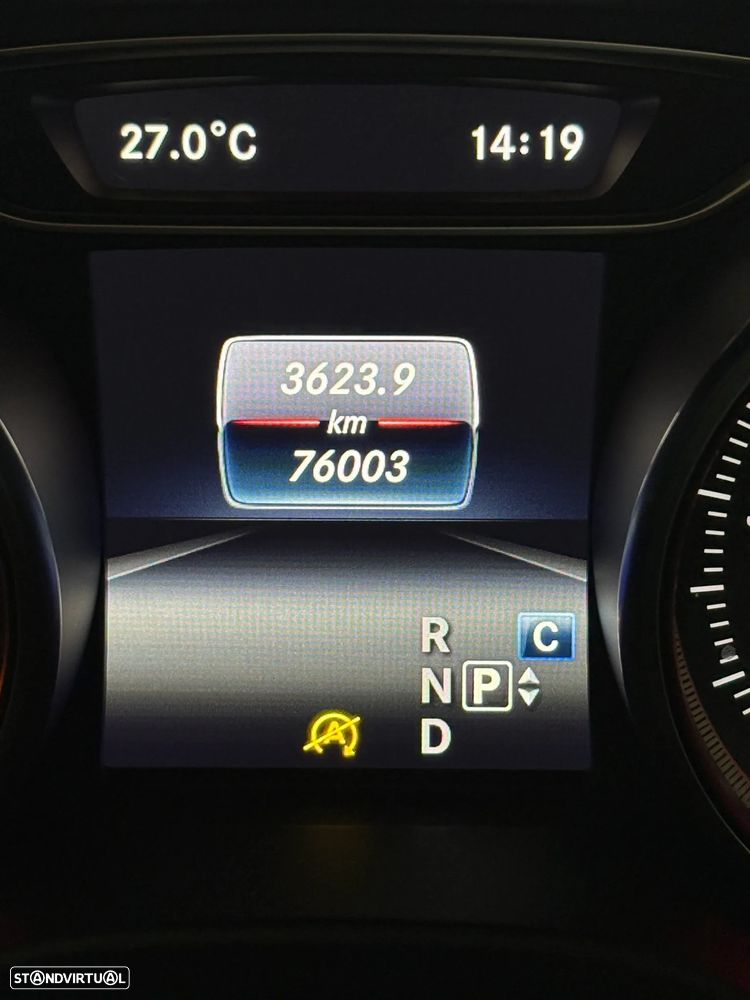 Mercedes-Benz GLA 220 4Matic 7G-DCT - 17