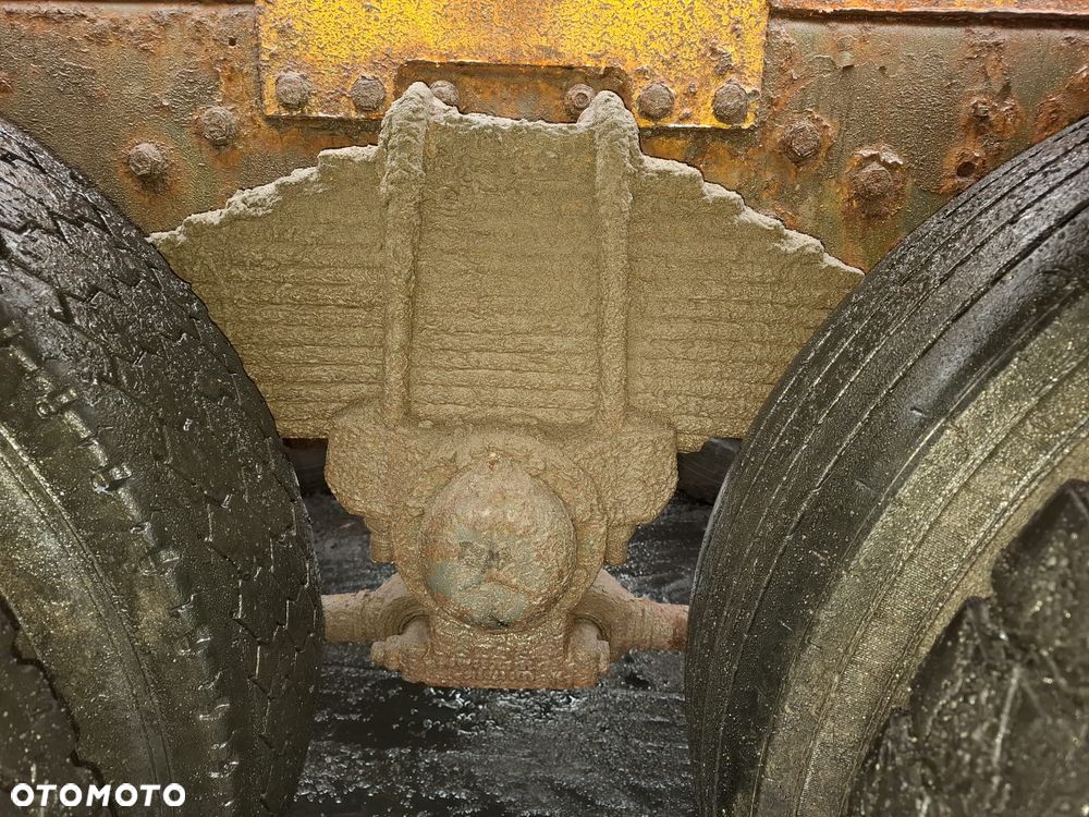 Mercedes-Benz SK 2527 - 15