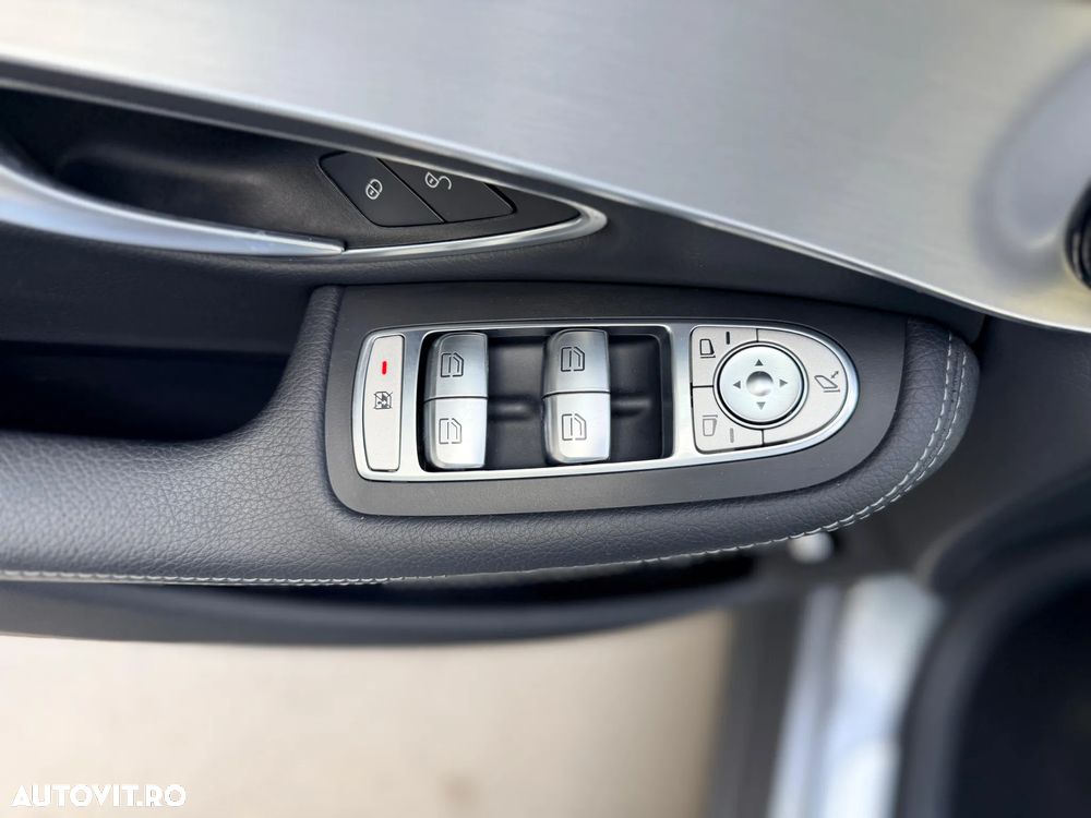 Mercedes-Benz GLC 250 4MATIC 9G-TRONIC AMG Line - 23