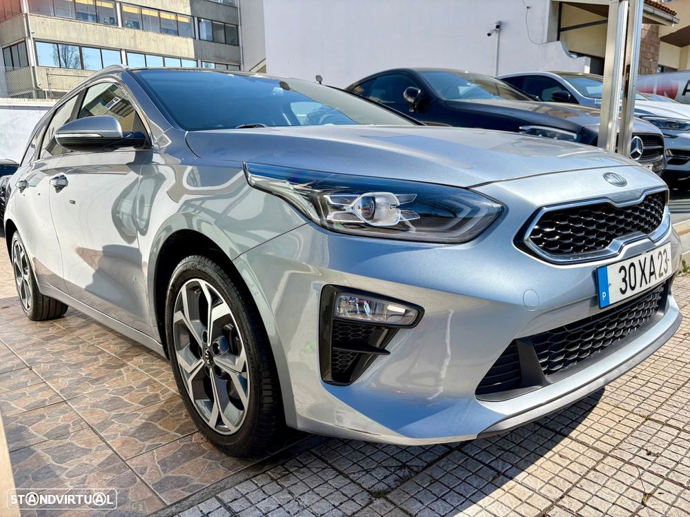 Kia Ceed SW 1.6 CRDi TX+SRF - 1