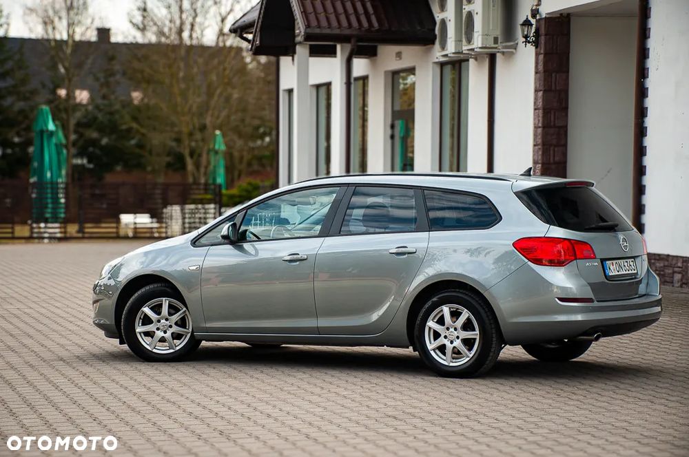 Opel Astra 1.4 Turbo Edition - 11