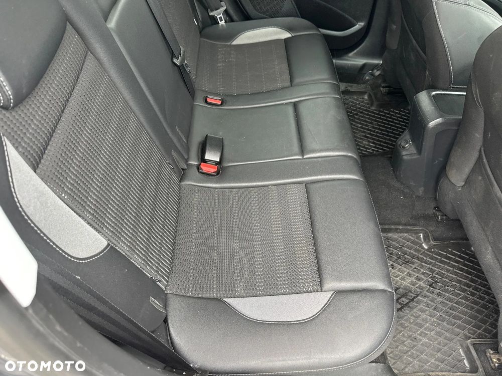 Peugeot 2008 1.6 BlueHDi Allure - 21