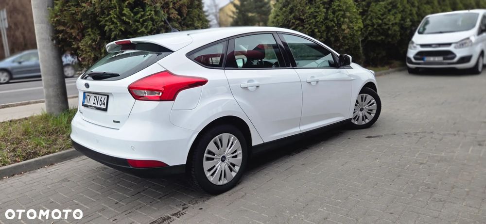 Ford Focus 1.0 EcoBoost Start-Stopp-System Ambiente - 14