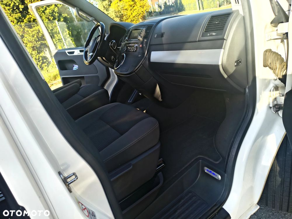 Volkswagen Multivan - 10