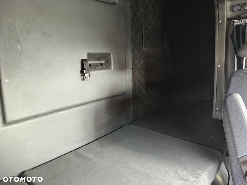 Renault Master Zabudowa Międzynarodowa 10EP - 10