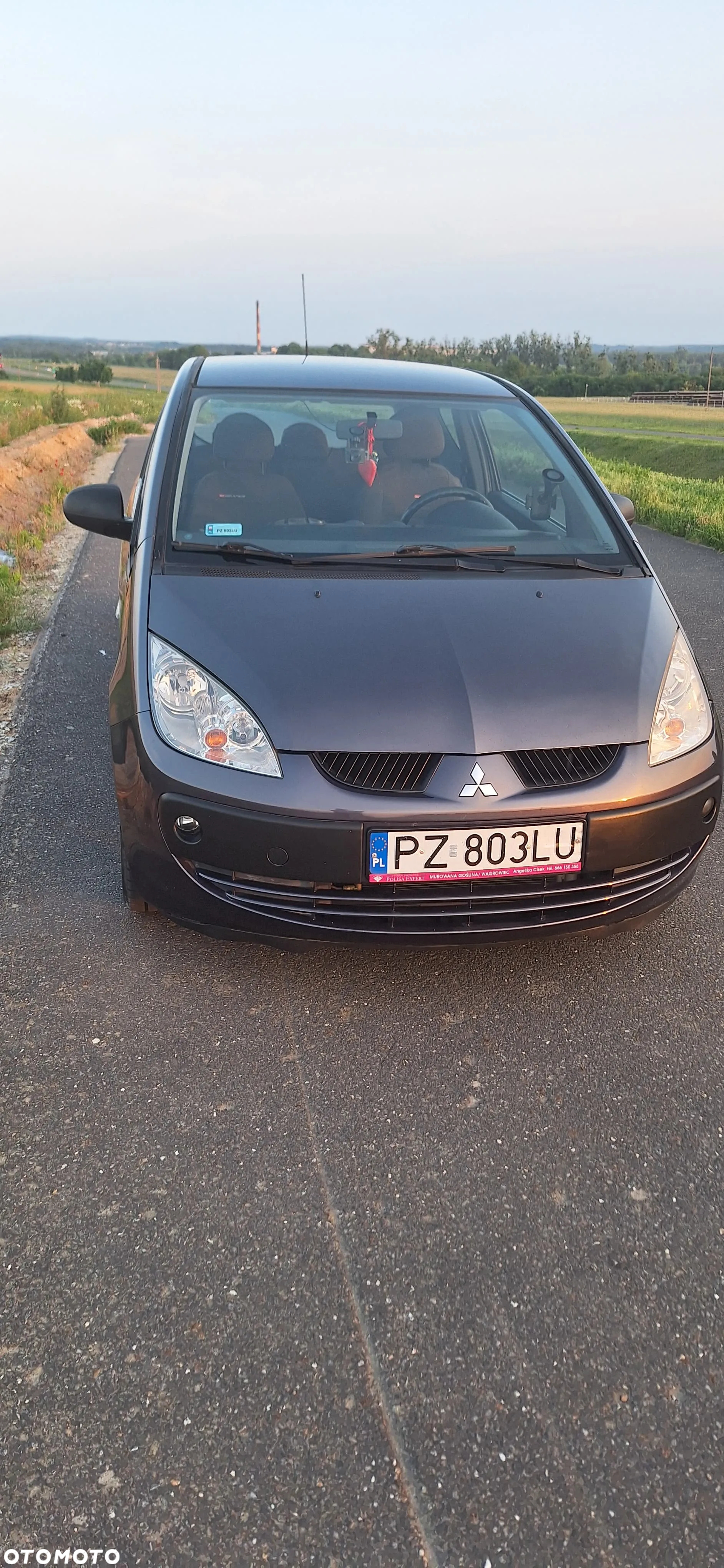 Mitsubishi Colt - 2