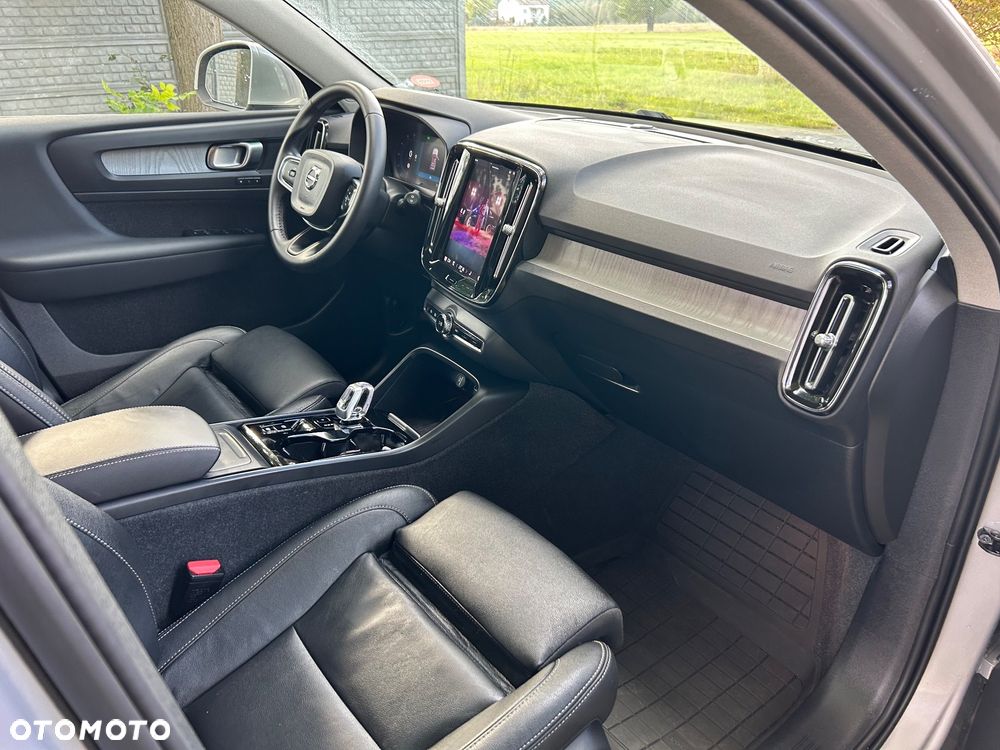 Volvo XC 40 B5 AWD Ultimate Dark - 9