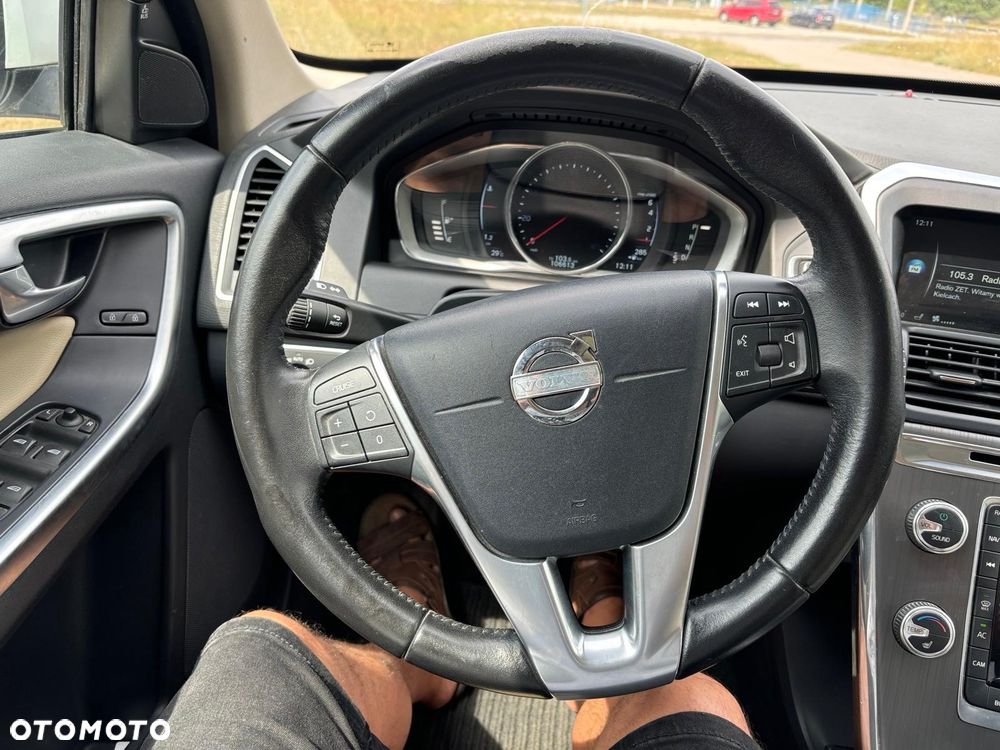 Volvo XC 60 T6 AWD Drive-E Momentum - 5