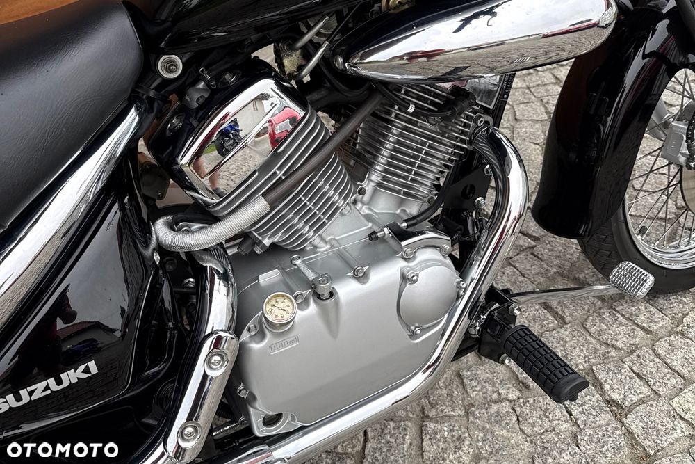 Suzuki Intruder - 9