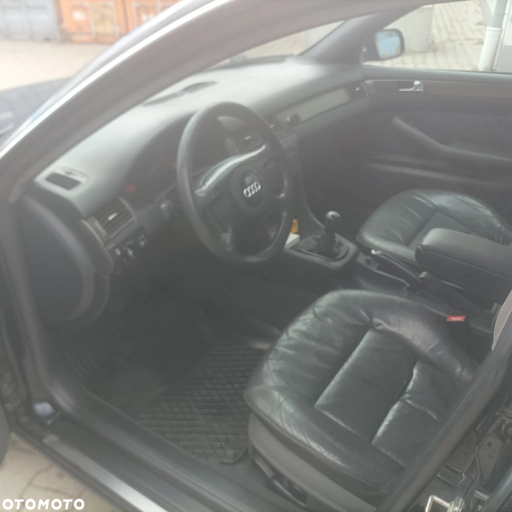 Audi A6 - 6