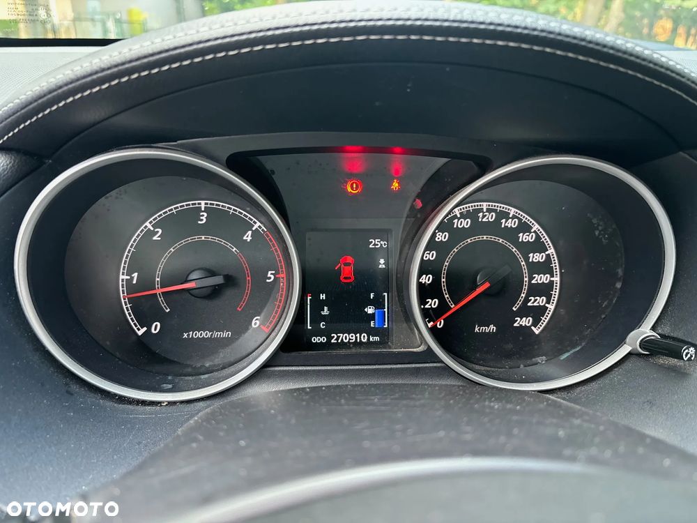 Mitsubishi Outlander 2.2 DID Intense + - 6