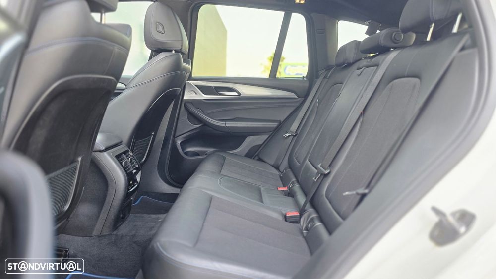 BMW X3 20 d xDrive Pack M - 16