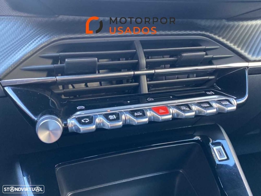 Peugeot 2008 1.2 Style - 13