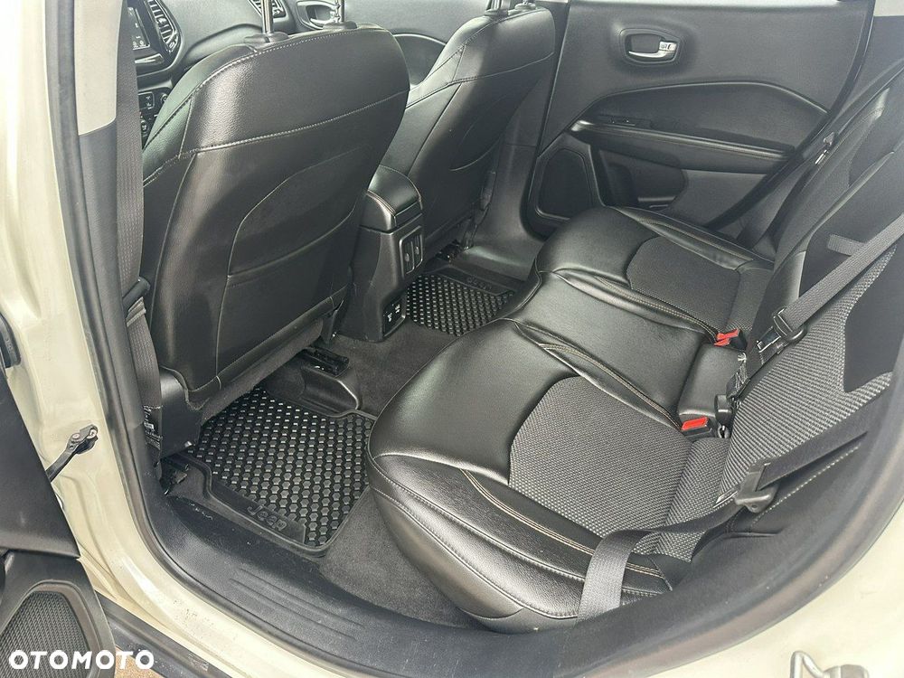 Jeep Compass - 21