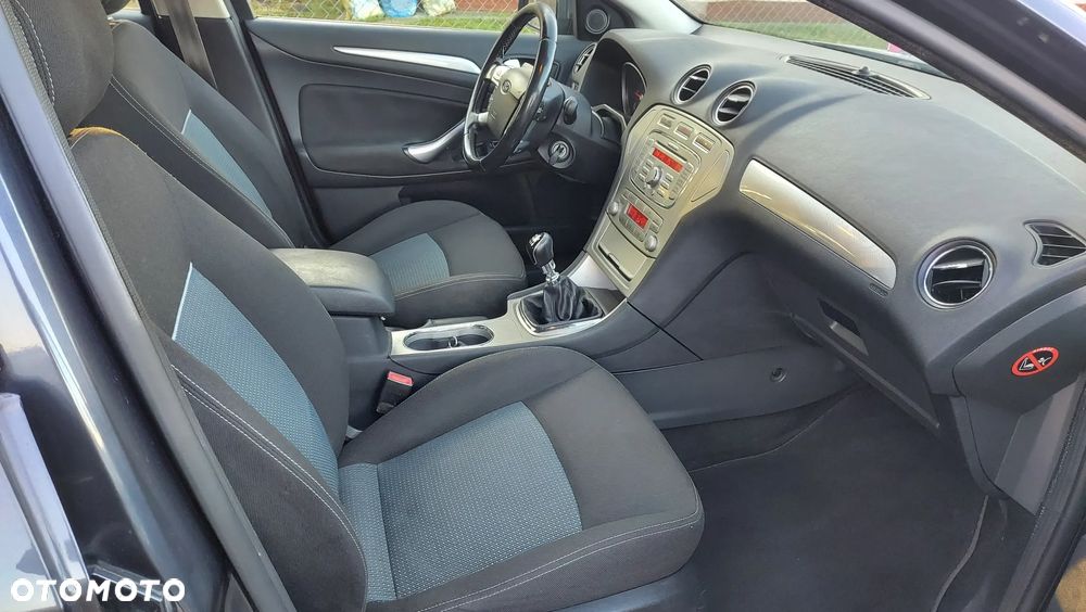 Ford Mondeo 1.8 TDCi Gold X - 12