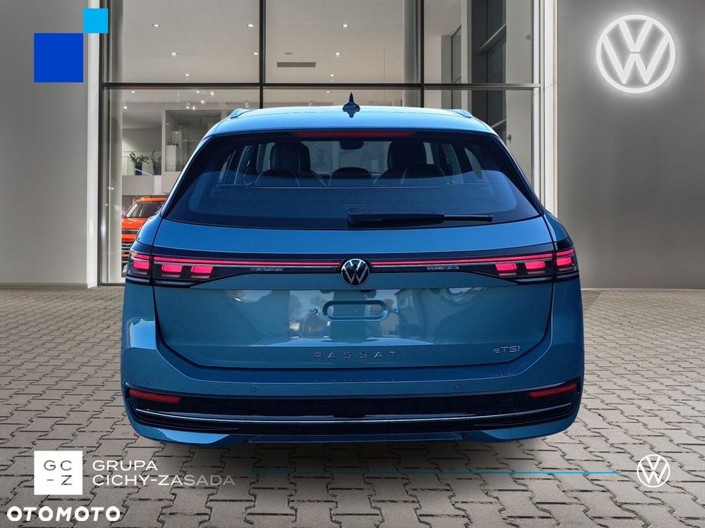 Volkswagen Passat - 4