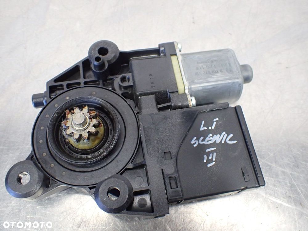 SILNICZEK SZYB LEWY TYŁ RENAULT GRAND SCENIC III   827310166R 0130822517 910837-106 - 3