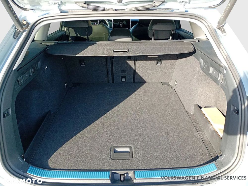 Volkswagen Passat 2.0 TDI SCR Elegance DSG - 8