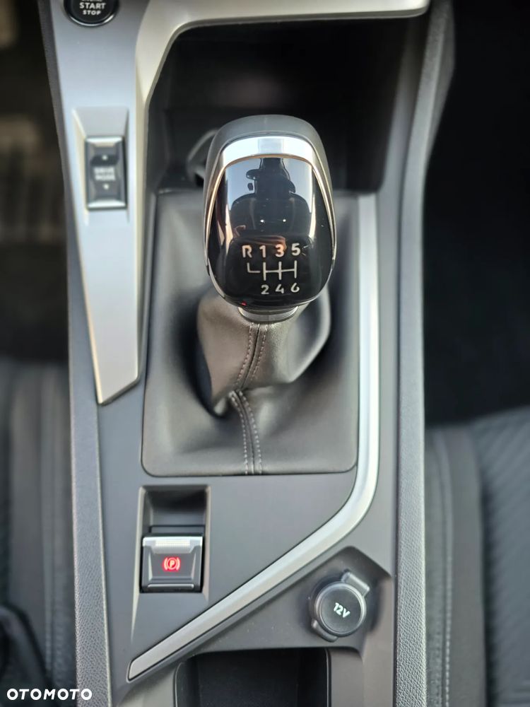 Peugeot 308 1.2 PureTech Active S&S - 19