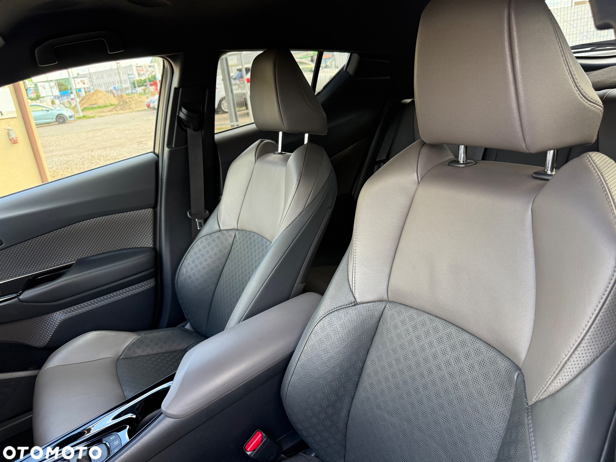Toyota C-HR 1.8 Hybrid Selection - 33