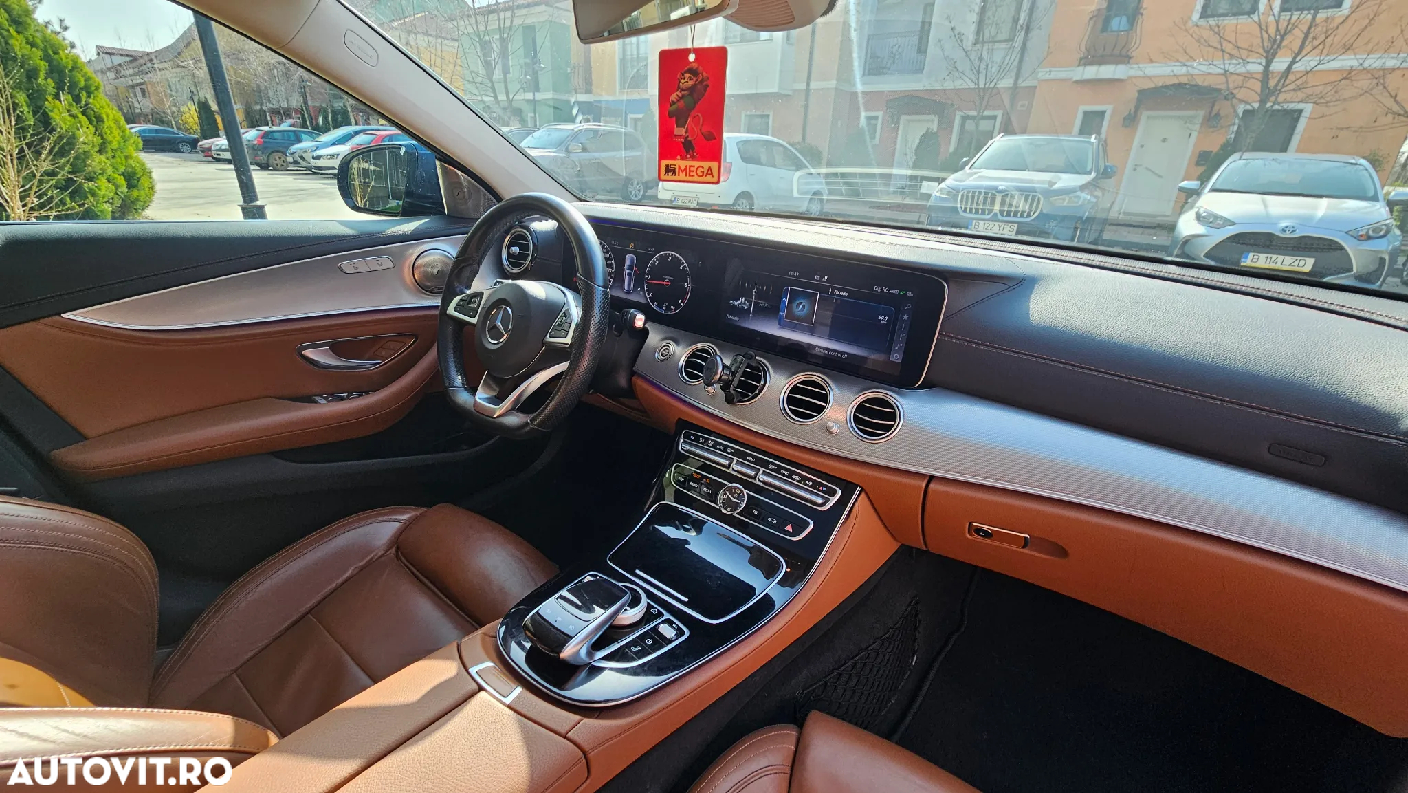 Mercedes-Benz E 220 d T 9G-TRONIC AMG Line - 25